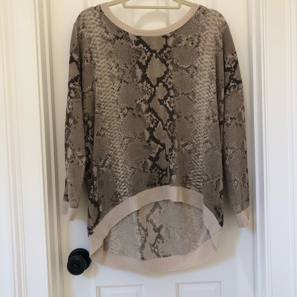 Part cashmere snakeskin sweater